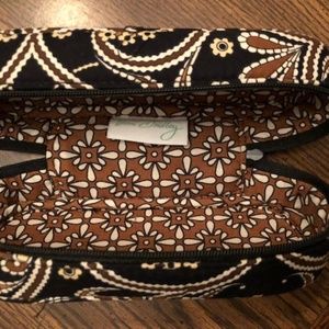 Vera Bradley Caffe Latte zip glasses case